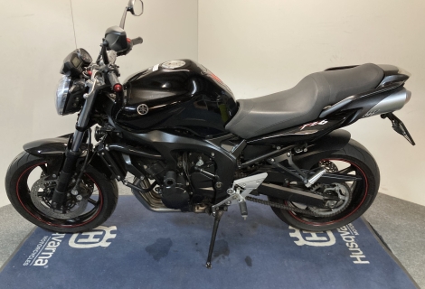 FZ 6 S2