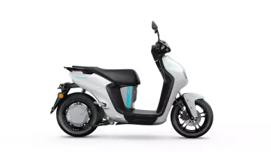 Yamaha NEO's Dual Battery