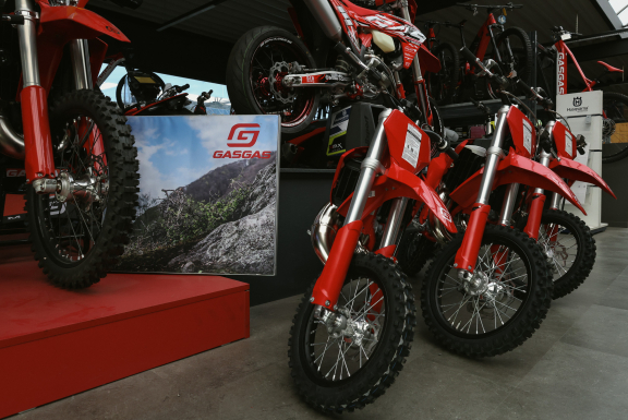 Motoren Leon Sagaert